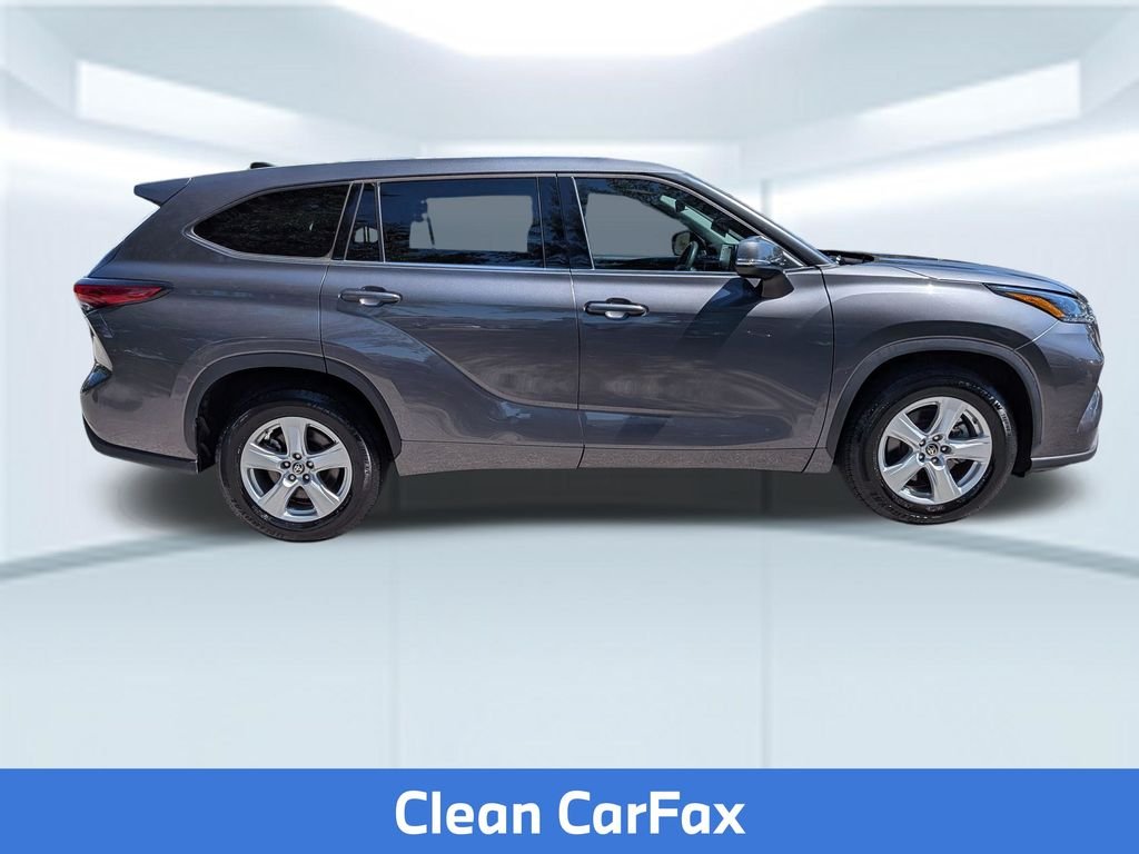 Used 2022 Gray Toyota L image 8