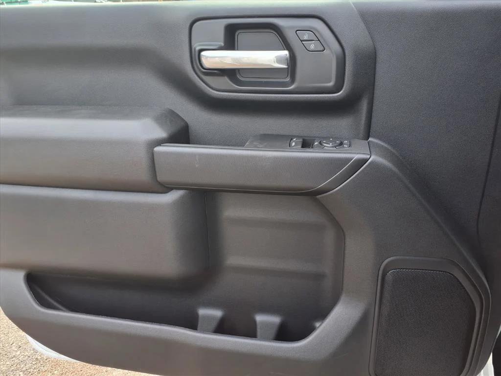2025 GMC Sierra 3500HD Pro - Photo 13