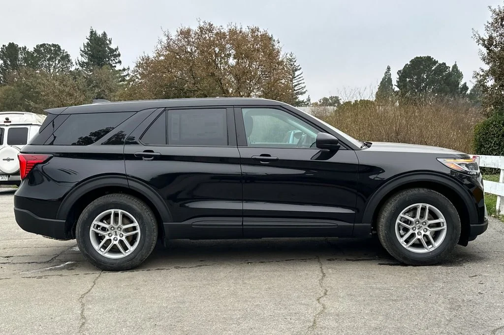New 2026 Black Metallic Ford Active 100A image 3