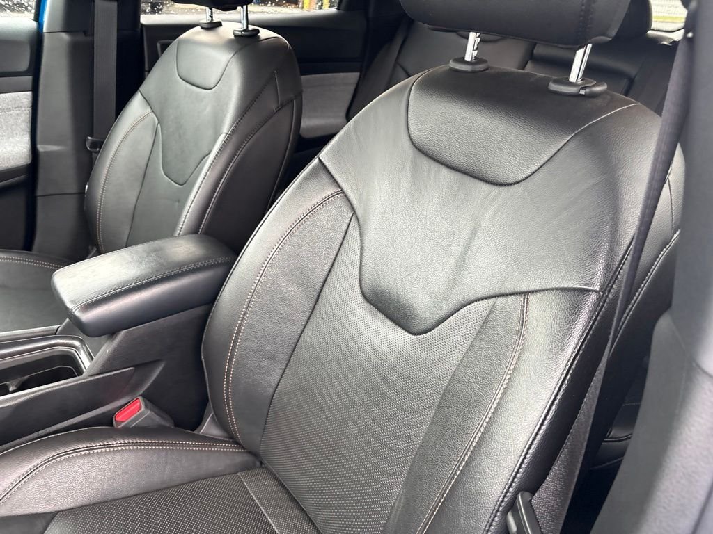 Used 2023 Blue Jeep Latitude Lux image 7