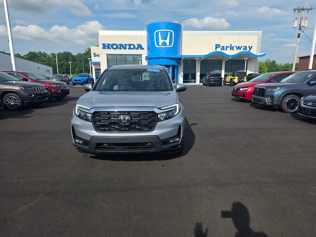 Certified Used 2023 Lunar Silver Metallic Honda EX-L image 8