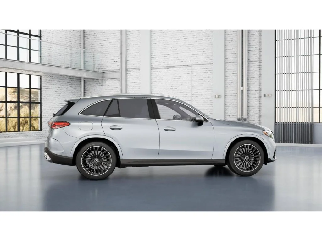 New 2027 Silver Mercedes-Benz GLC 300 image 17