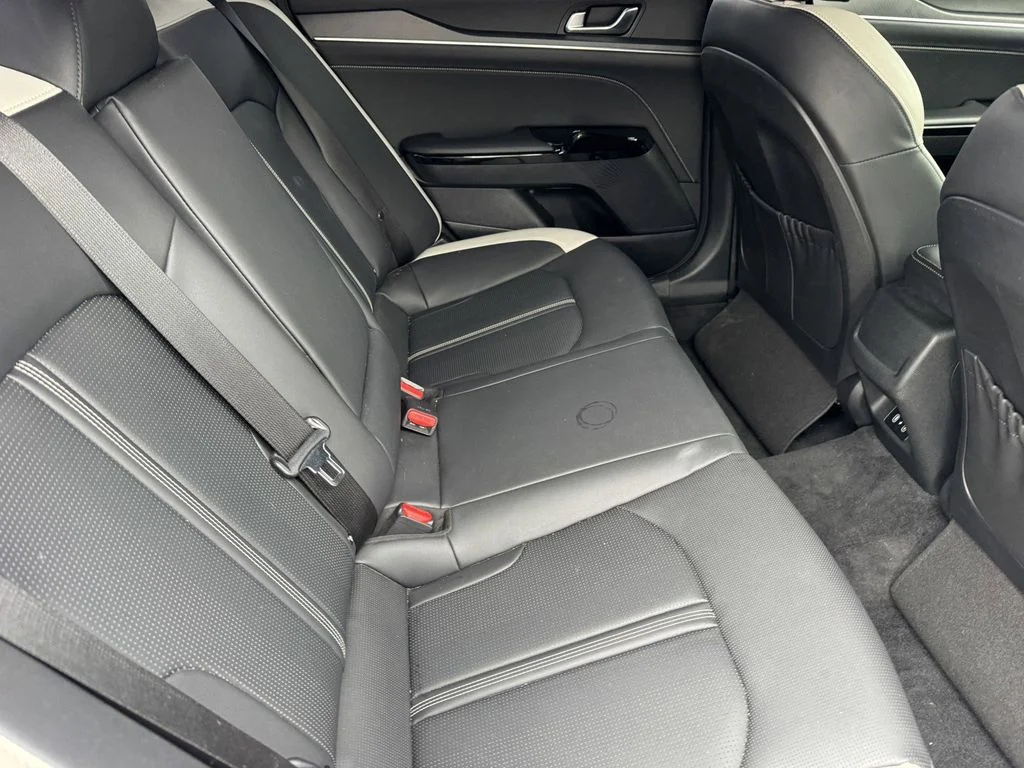 Used 2025 Gray Kia GT-Line image 9