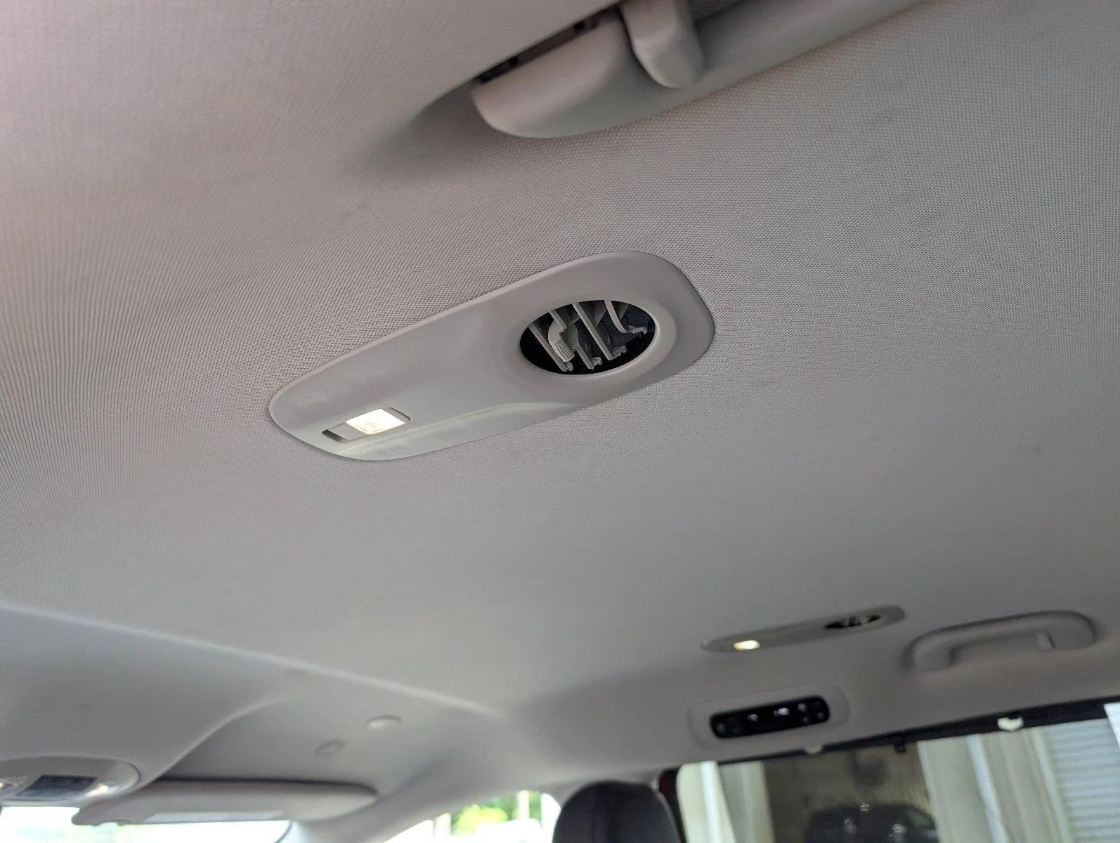 Used 2024 Red Hot Pearlcoat Chrysler Touring L image 30