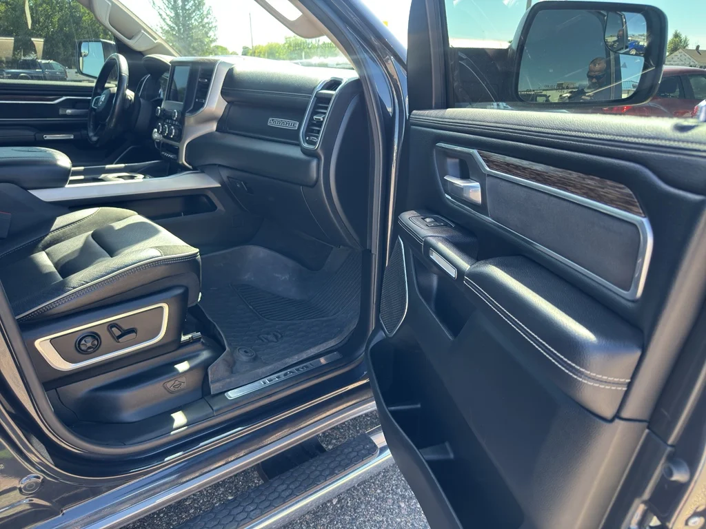 Used 2020 Maximum Steel Metallic Clearcoat Ram Laramie image 14