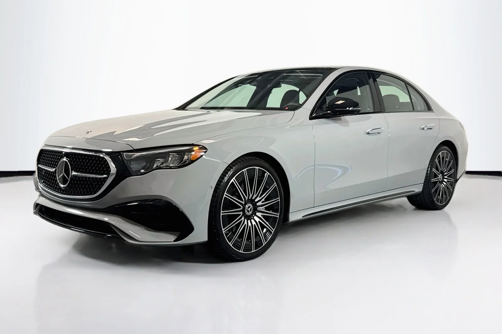 Used 2026 Manufaktur Alpine Grey Mercedes-Benz E 450 image 1