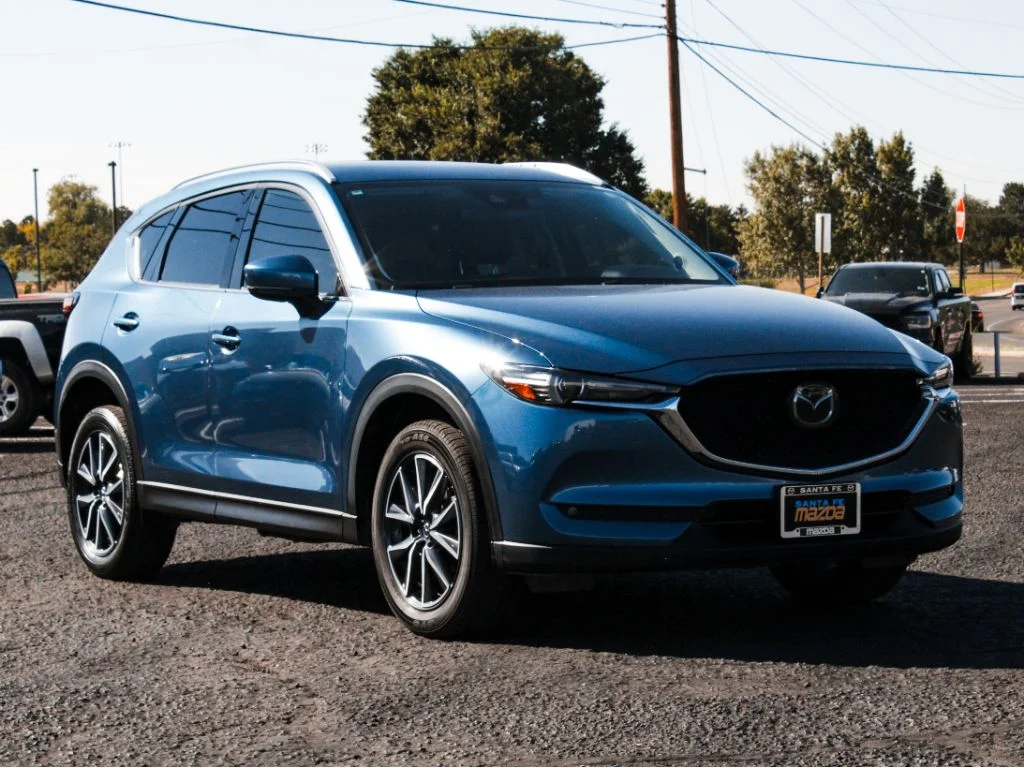 Used 2018 Eternal Blue Mica Mazda Grand Touring image 3
