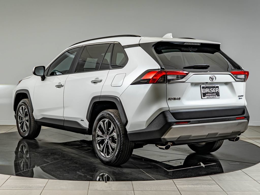 Used 2025 Pearl Toyota Limited image 7