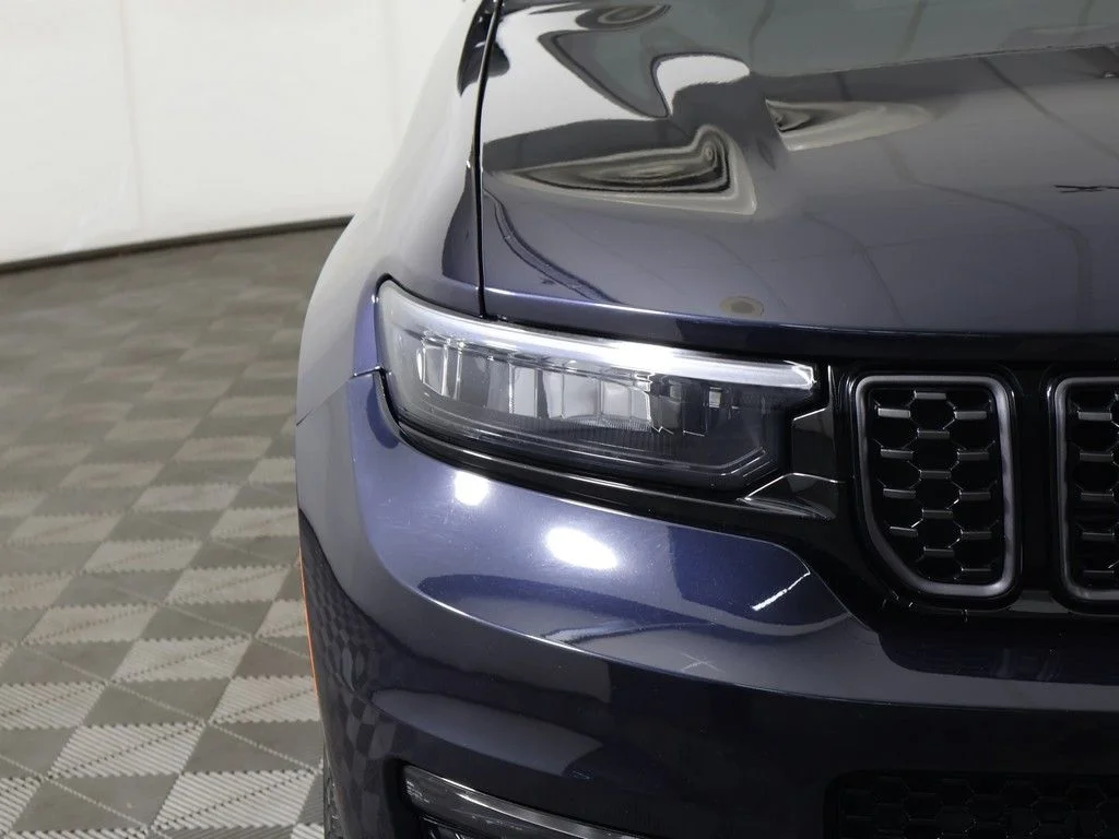 Used 2023 Black Jeep Summit Reserve image 20
