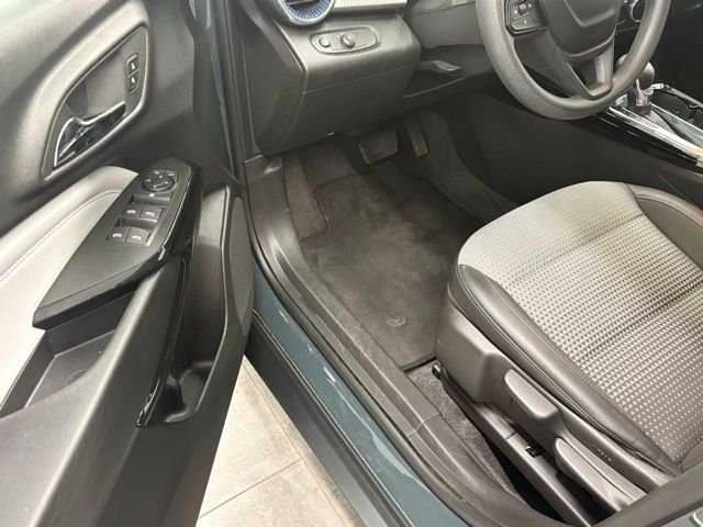 Used 2025 Gray Chevrolet LT image 10
