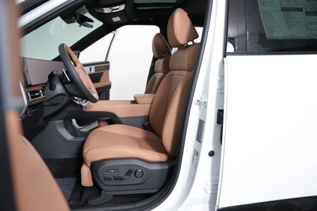 New 2026 White Hyundai Calligraphy AWD image 25