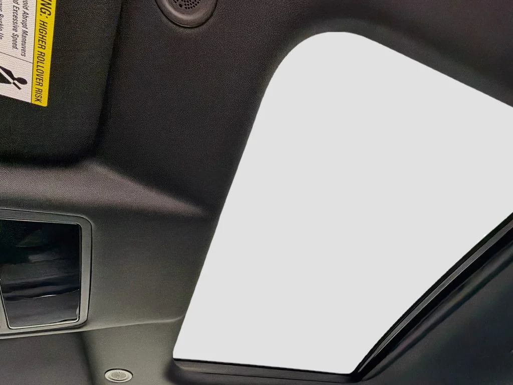 New 2026 Fuji White Land Rover S image 23