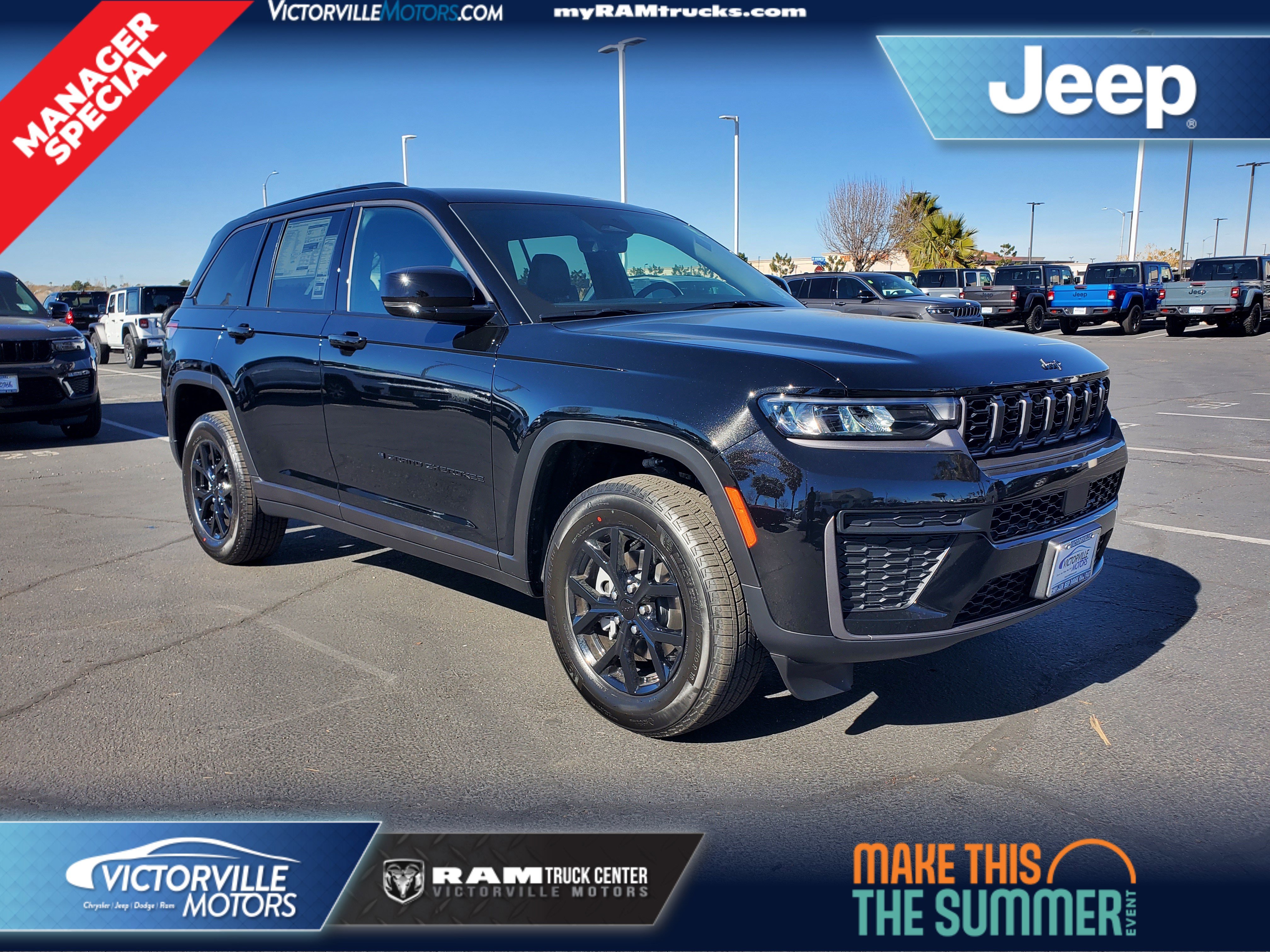 New 2026 Diamond Black Crystal Pearl-Coat Exterior Paint Jeep Altitude image 1