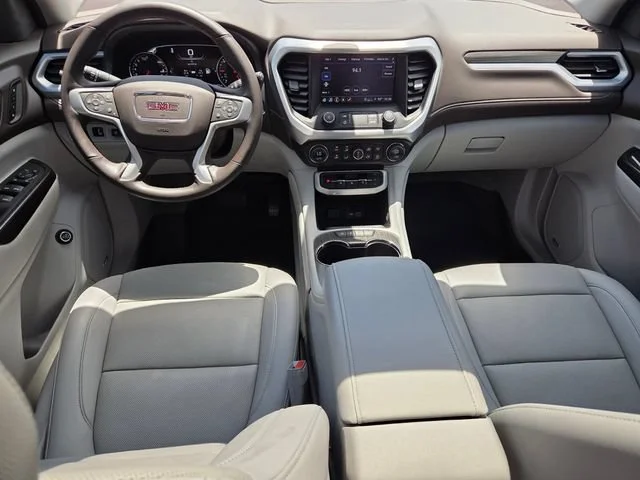 2023 GMC Acadia SLT - Photo 10