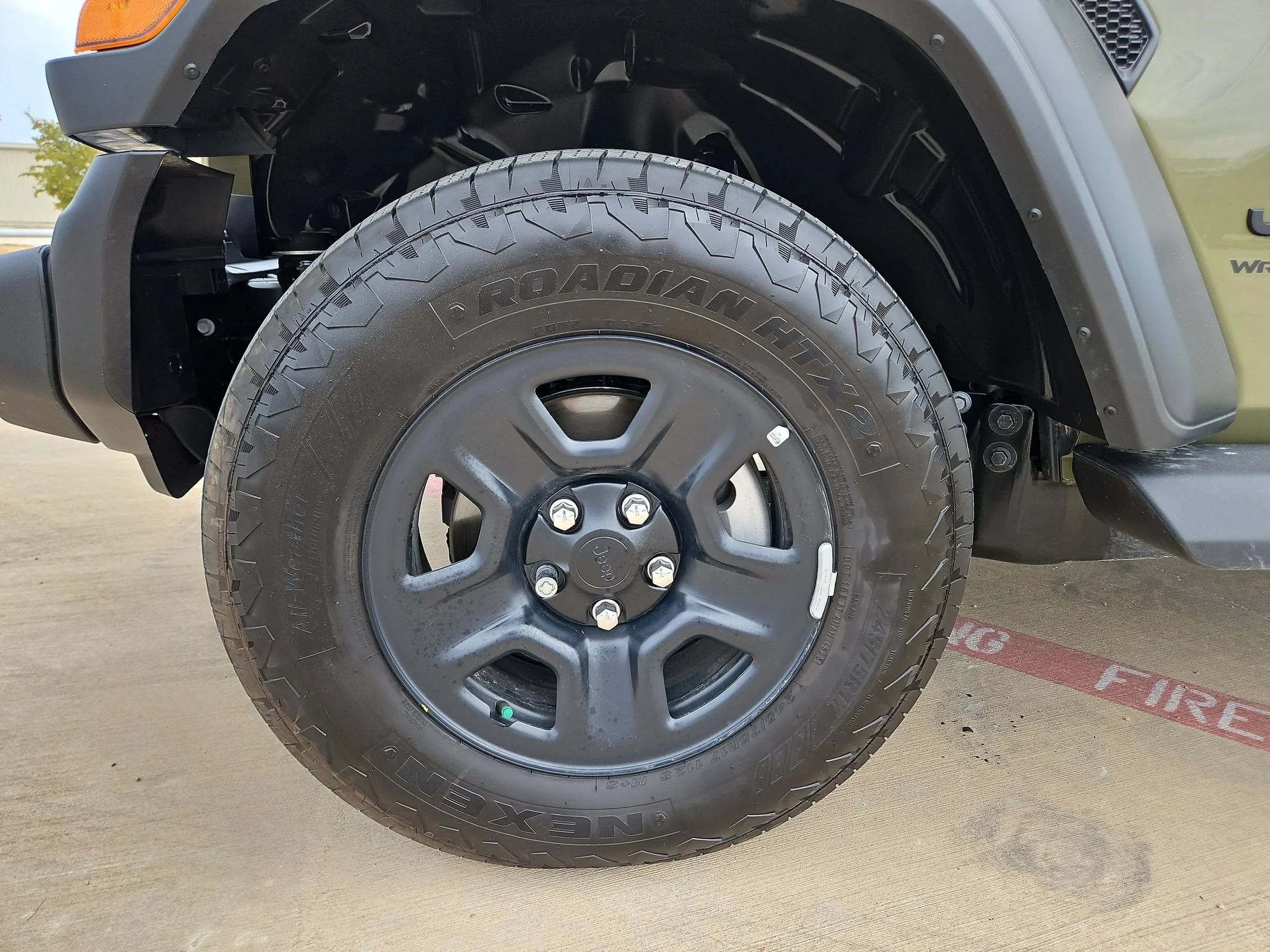 Used 2026 Green Jeep Sport image 27