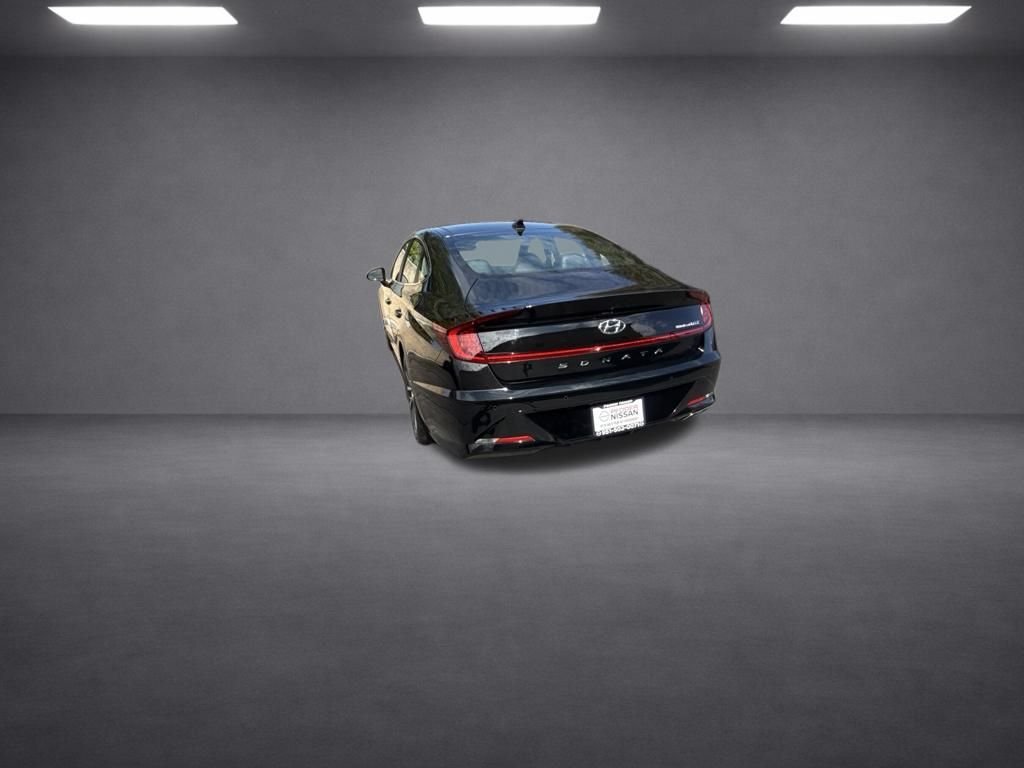 Used 2020 Black Hyundai Limited image 13