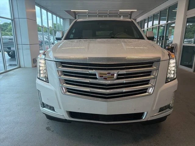 Used 2019 CRYSTAL WHITE TRICOAT Cadillac Platinum image 2