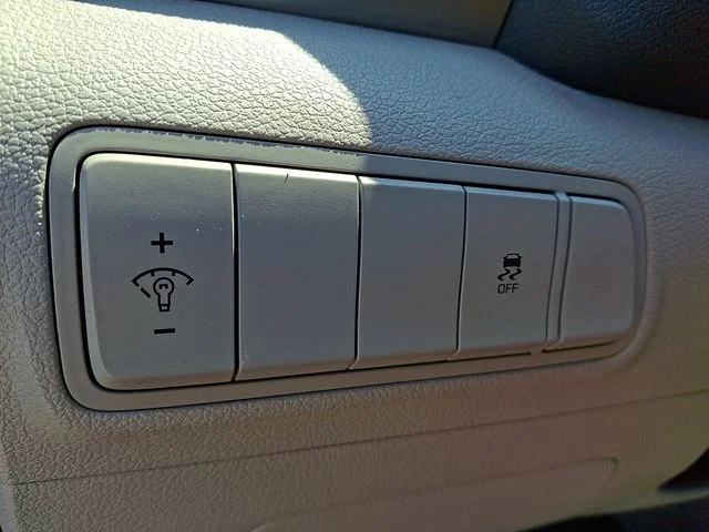 Used 2017 Gray Hyundai SE image 26