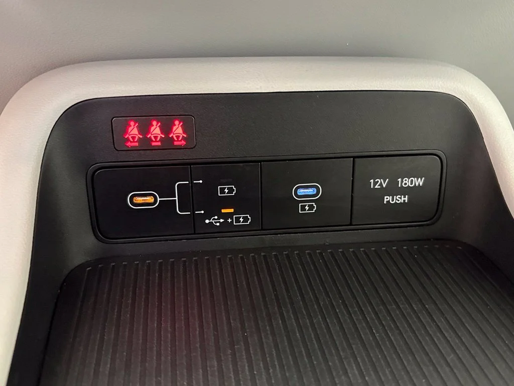 Used 2024 Black Hyundai SEL image 28