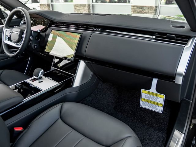 New 2026 Santorini Black Land Rover SE image 30