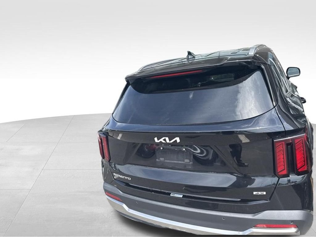 Used 2024 Black Kia S image 9
