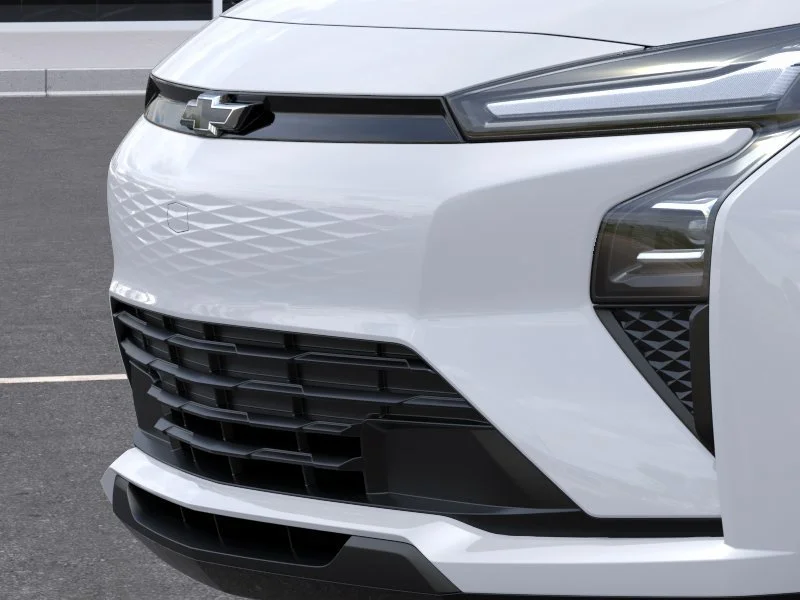 New 2027 Summit White Chevrolet LT image 13