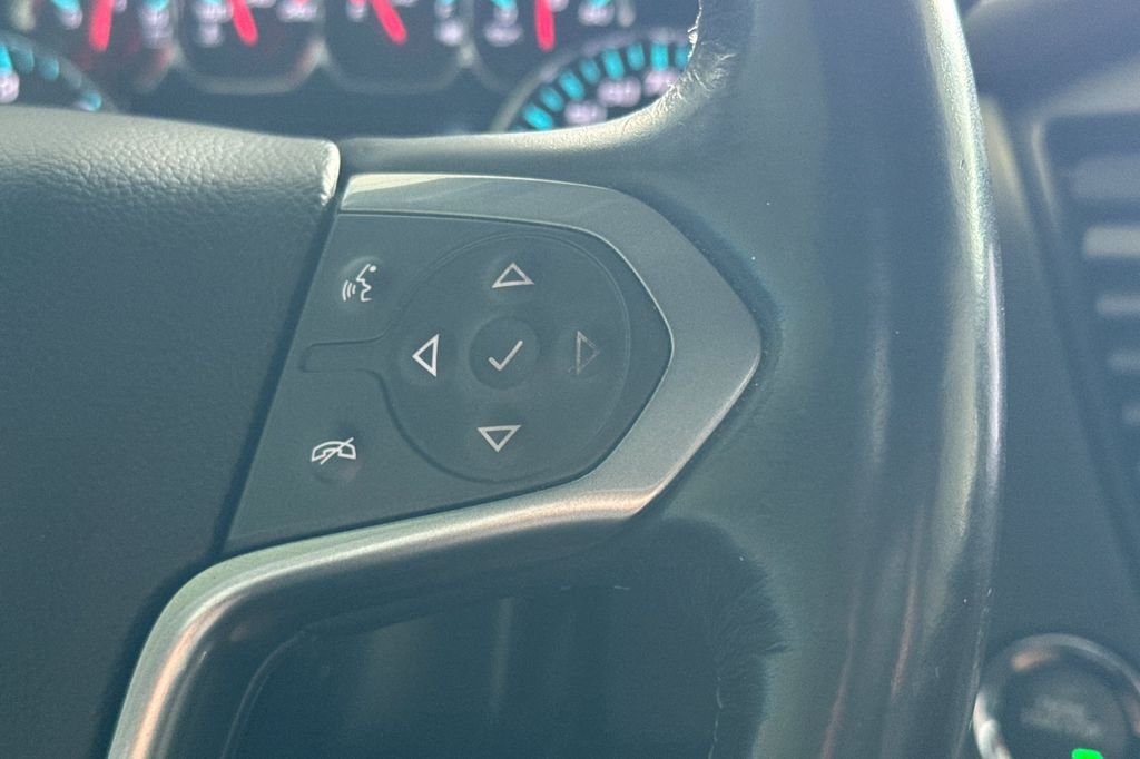 Used 2018 Silver Ice Metallic Chevrolet Premier image 33