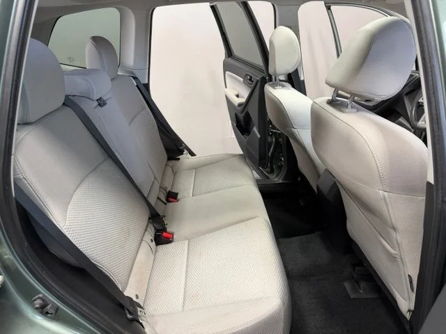 Used 2018 Green Subaru 2.5i Premium image 29