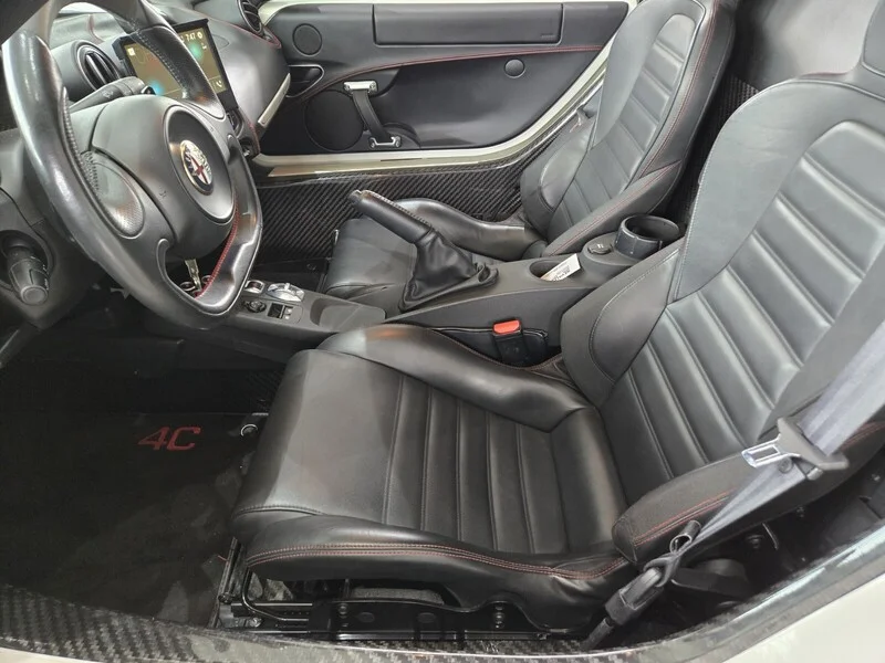 Used 2015 White Alfa Romeo 2DR CPE image 10