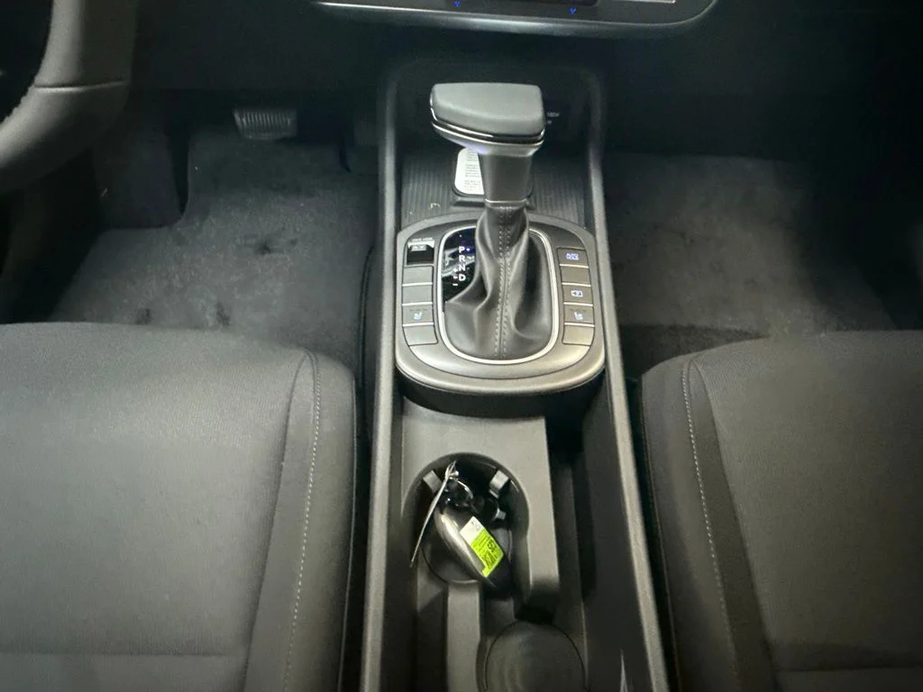 New 2027 Atlas White Hyundai SEL Sport image 17