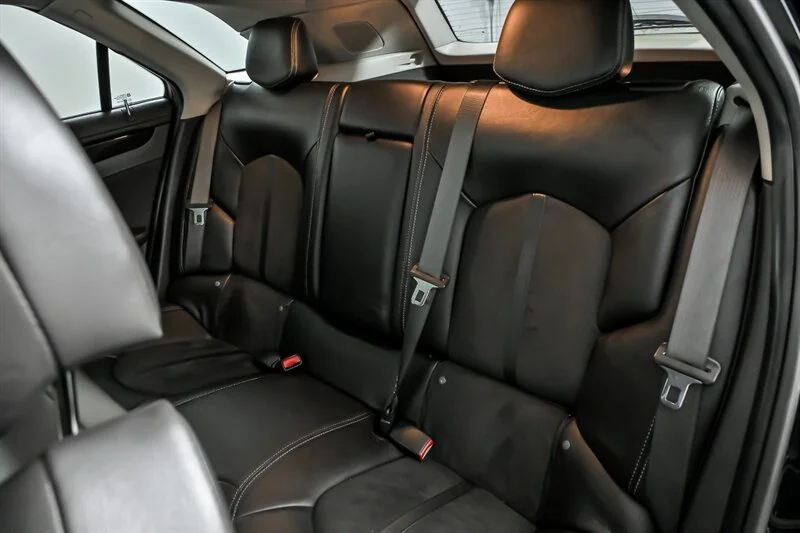 Used 2013 Black Diamond Tricoat Cadillac  image 21