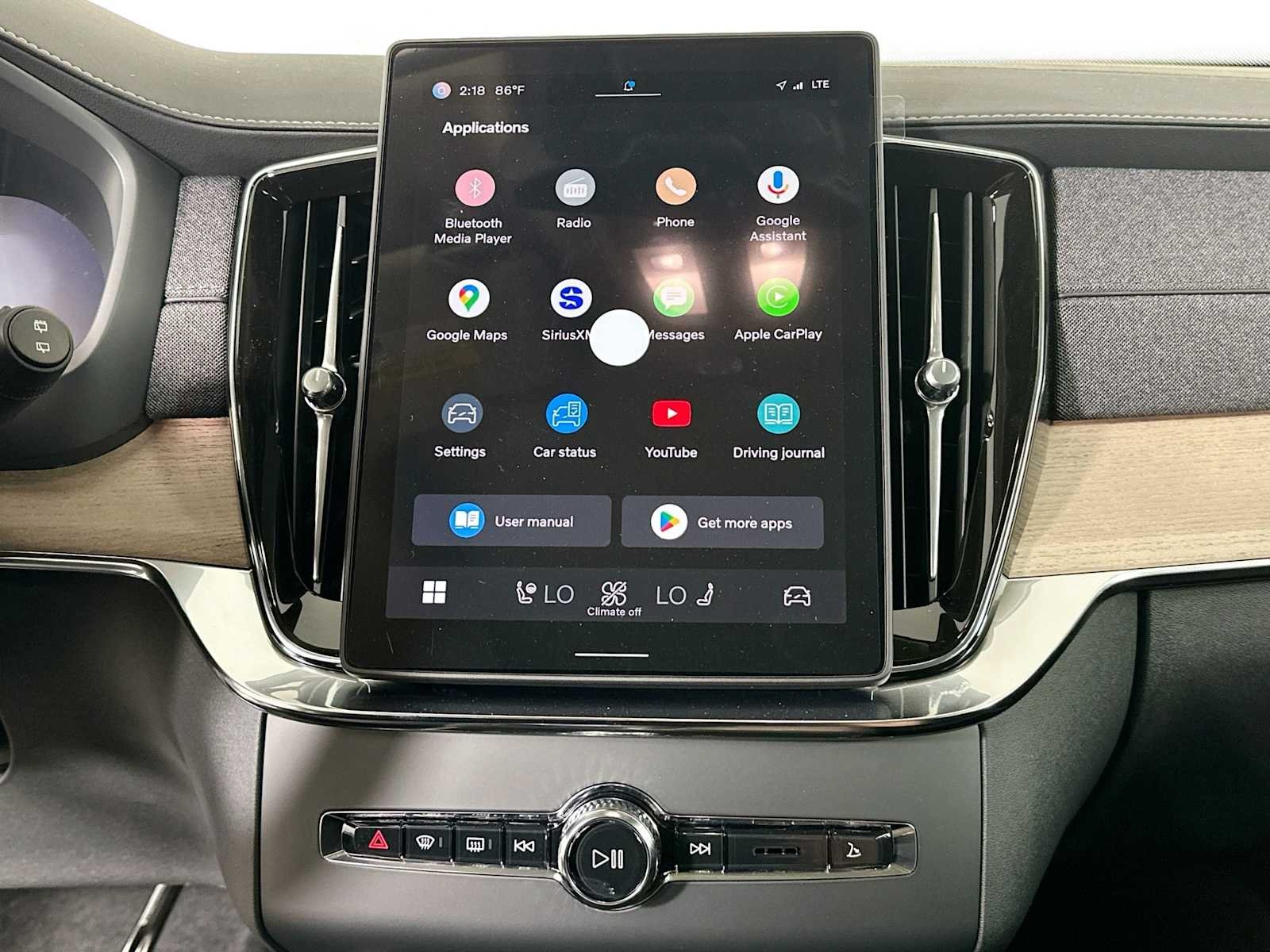 2025 Volvo XC90 Plus - Photo 13