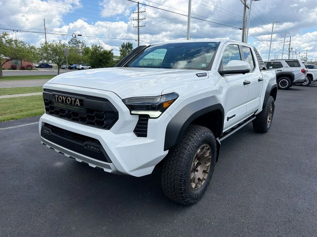 New 2026 Ice Cap Toyota Tacoma Trailhunter image 4