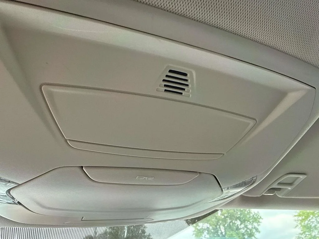 Used 2018 Blue Ford SEL image 24