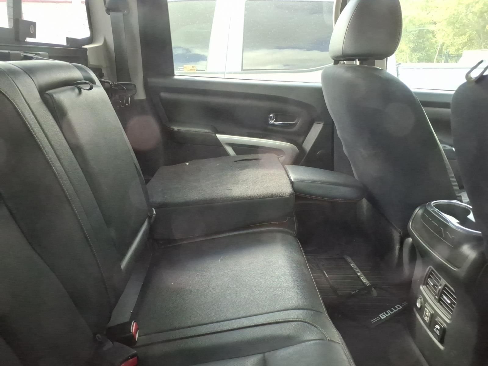 Used 2019 Magnetic Black Nissan SL image 9