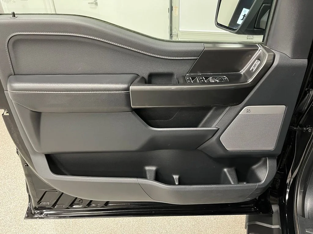 Used 2023 Black Ford XLT image 23