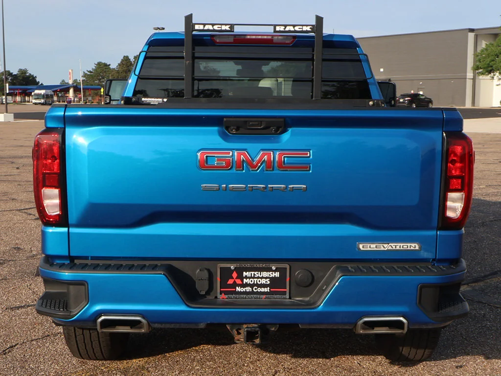 Used 2023 Dynamic Blue Metallic GMC Elevation image 12