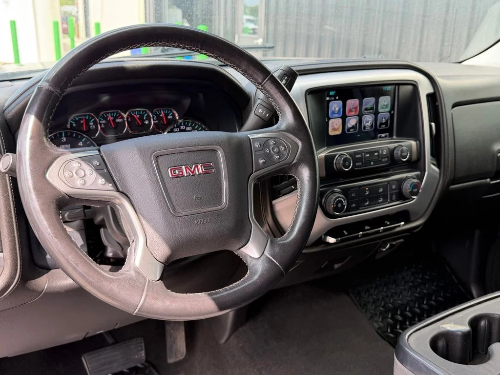 Used 2017 Black GMC SLE image 10