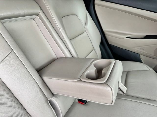 Used 2018 White Hyundai SEL Plus image 23