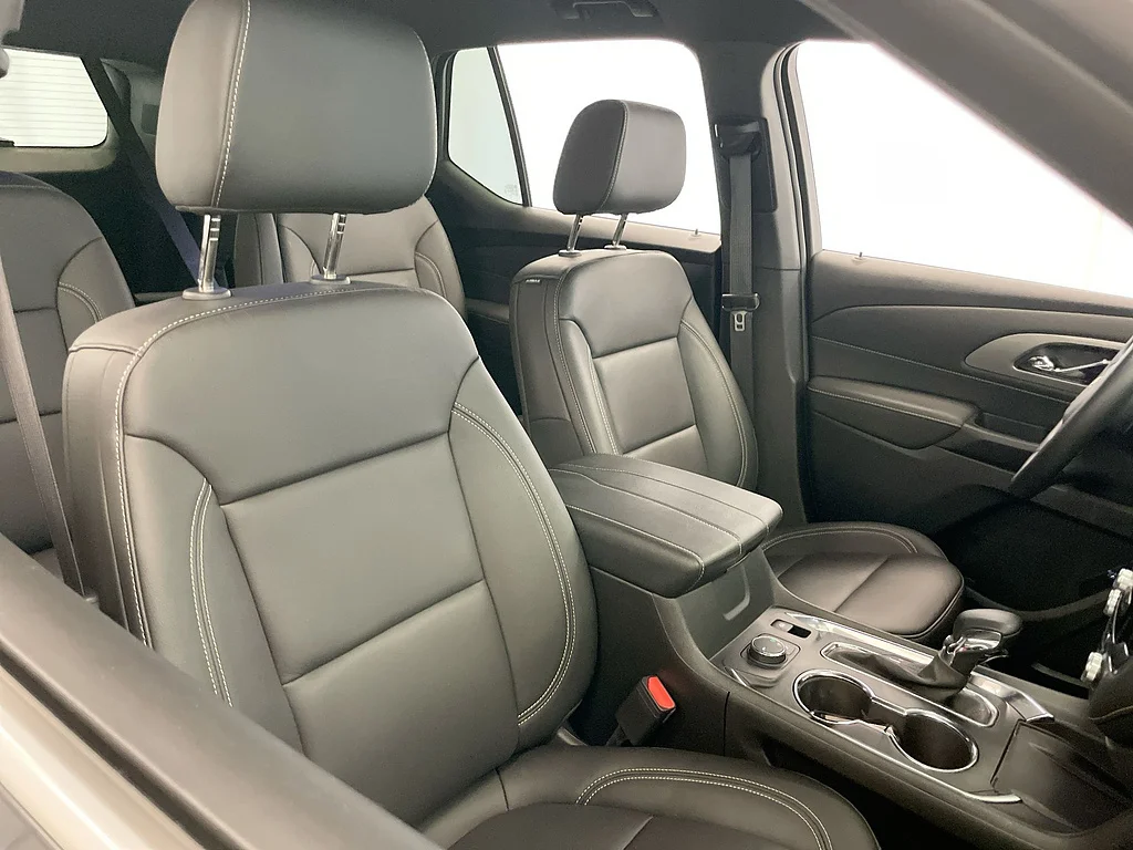Used 2023 Mosaic Black Metallic Chevrolet LT Leather image 27