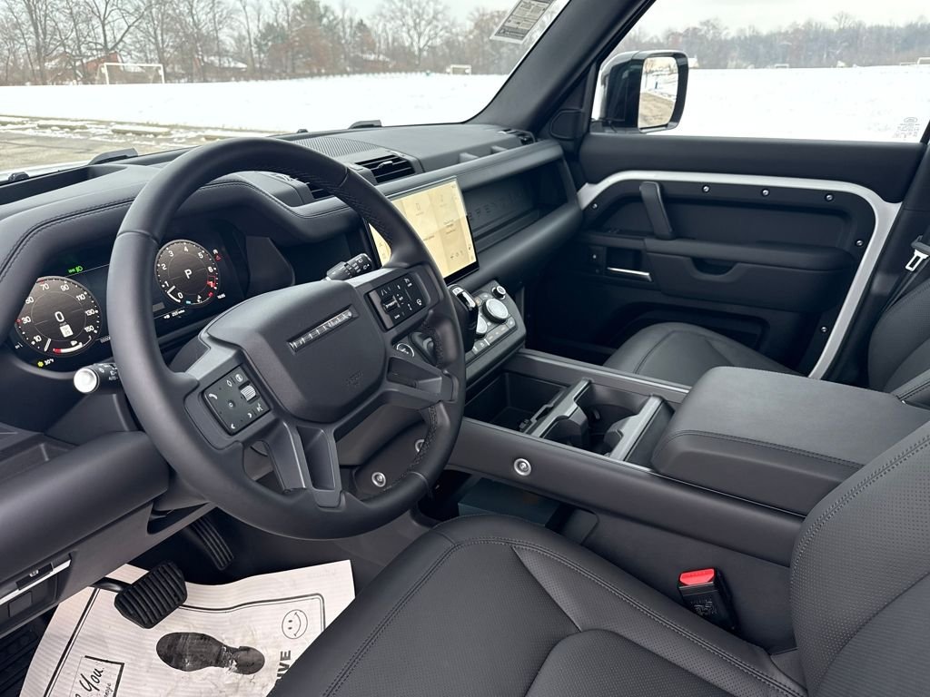 2025 Land Rover Defender X-Dynamic SE - Photo 10