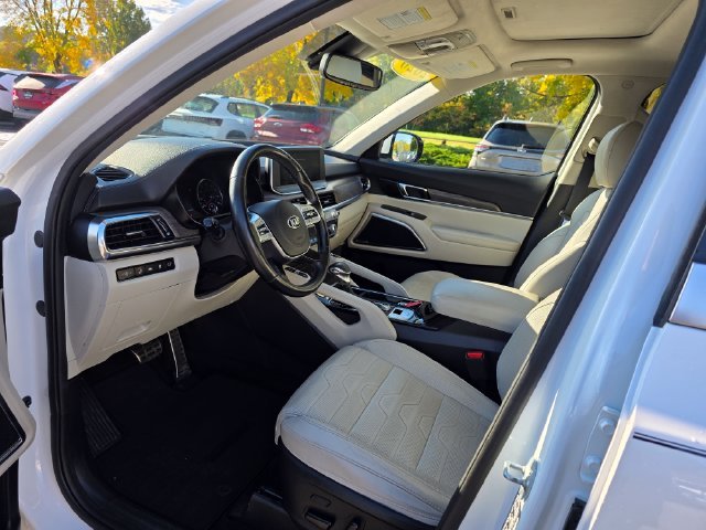 Used 2020 Snow White Pearl Kia SX image 15