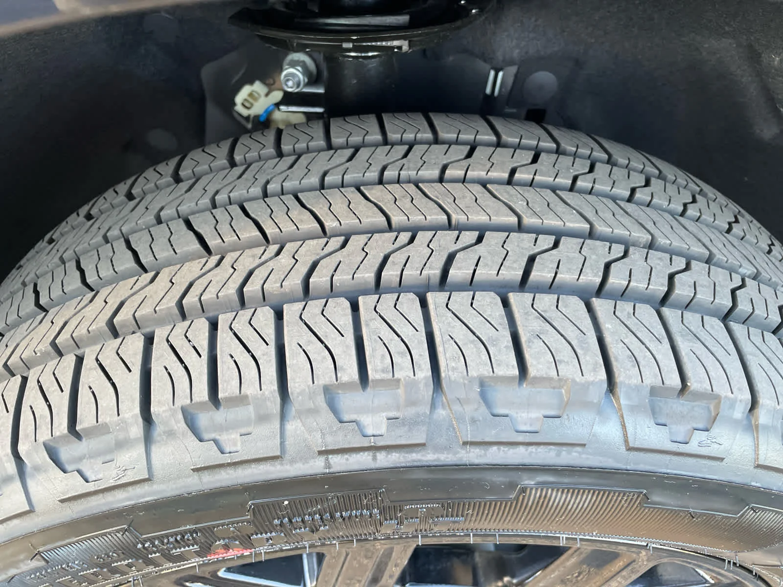 New 2025 Shadow Black Ford XLT image 10