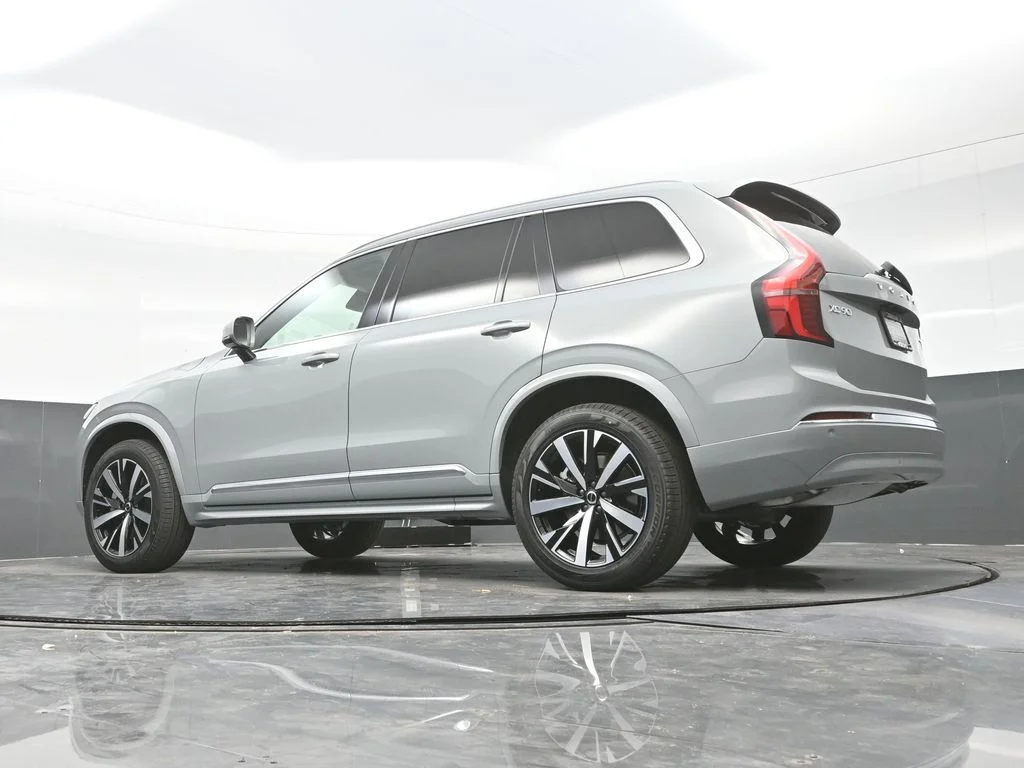 New 2026 Vapour Grey Volvo Core image 46