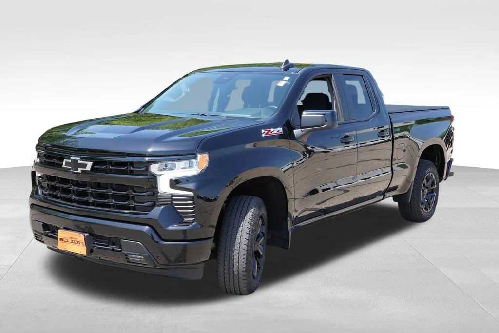 Used 2023 Black Chevrolet RST image 11