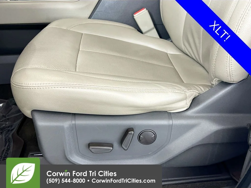 Used 2020 Oxford White Ford XLT image 24