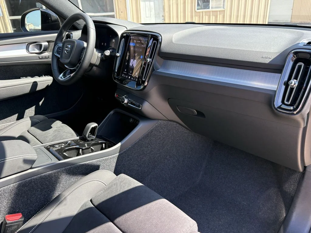 New 2026 Denim Blue Volvo Ultra image 30