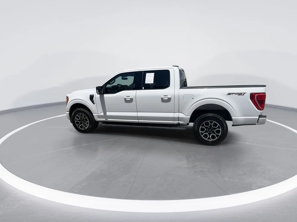 Used 2023 White Ford XLT image 5