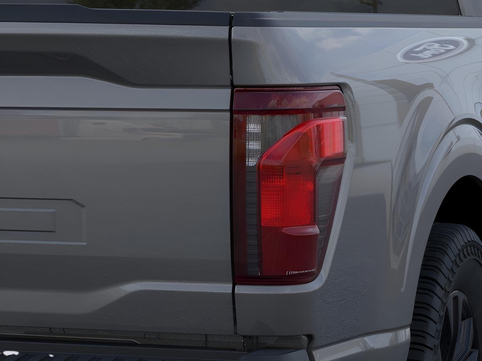 New 2026 Carbonized Gray Metallic Ford XLT image 21