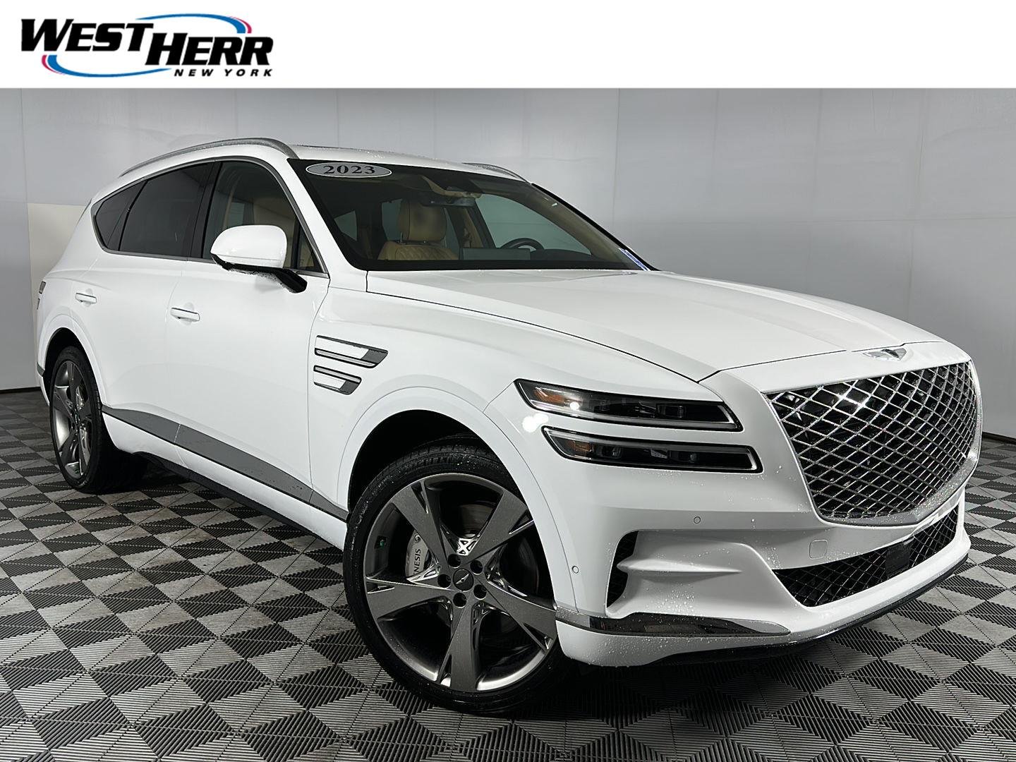 Used 2023 Alta White Genesis 3.5T image 1